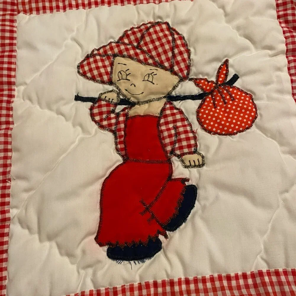 Vintage‎ Handmade Baby Quilt 50